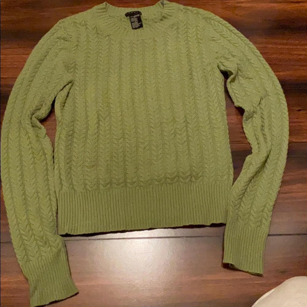 Theory Green 100% Cashmere sweater